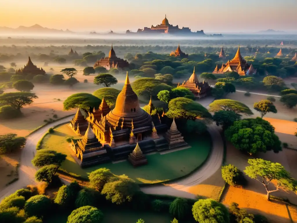 Amanecer dorado sobre templos de Bagan, Myanmar