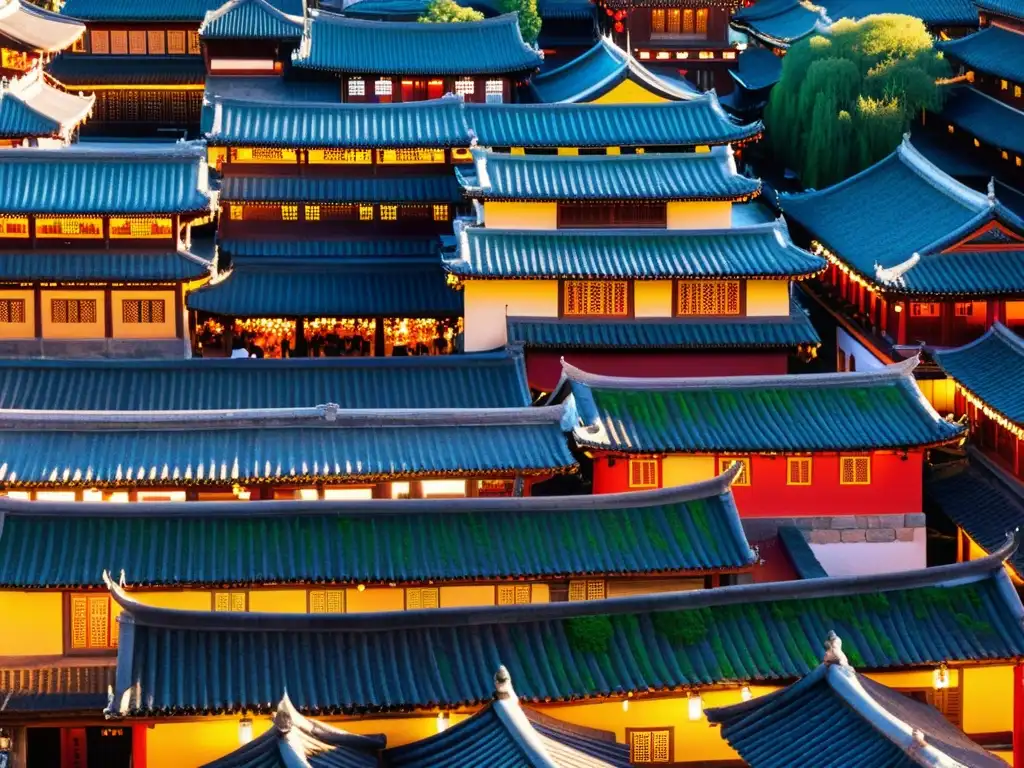 Rincones escondidos en China profunda: vista aérea de la antigua ciudad de Lijiang al atardecer, con calles empedradas y edificios tradicionales Naxi