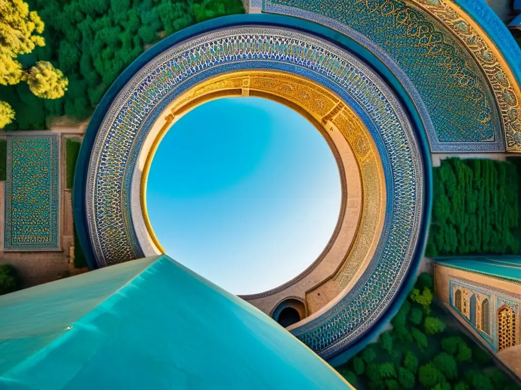 Vista aérea de la antigua ciudad de Samarcanda en Uzbekistán, con sus icónicas cúpulas turquesas y minaretes