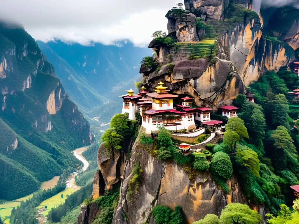 Vista aérea impresionante del remoto Monasterio Taktsang, también conocido como Nido del Tigre, en el Valle de Paro, Bhután